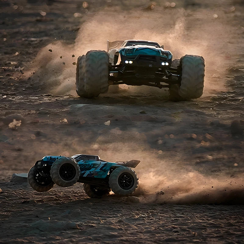 1:16 High Speed 4WD RC Monster Truck – 50 or 70 KM/H with LED Lights